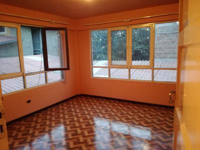 bonita-casa-de-2-plantas-demetrio-canelas