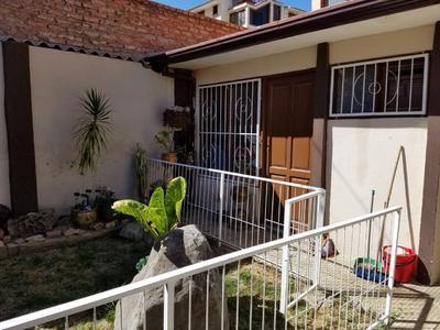 vendo-casa-de-dos-plantas-avenida-circunvalacion