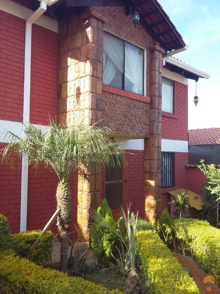 6-thumbnail-casa-en-venta-final-segunda-circunvalacion