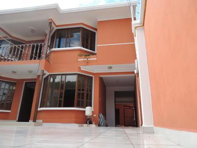 casa-en-venta-de-2-av-villavicencio