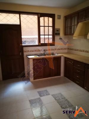 casa-de-3-pisos-en-inmediaciones-av-pando