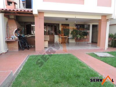 casa-de-tres-plantas-ideal-av-tadeo-haenke