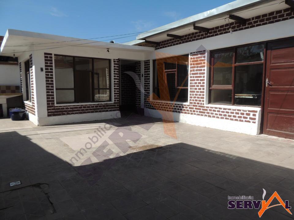 8-thumbnail-hermosa-casa-en-venta-zona-barrio-profesional