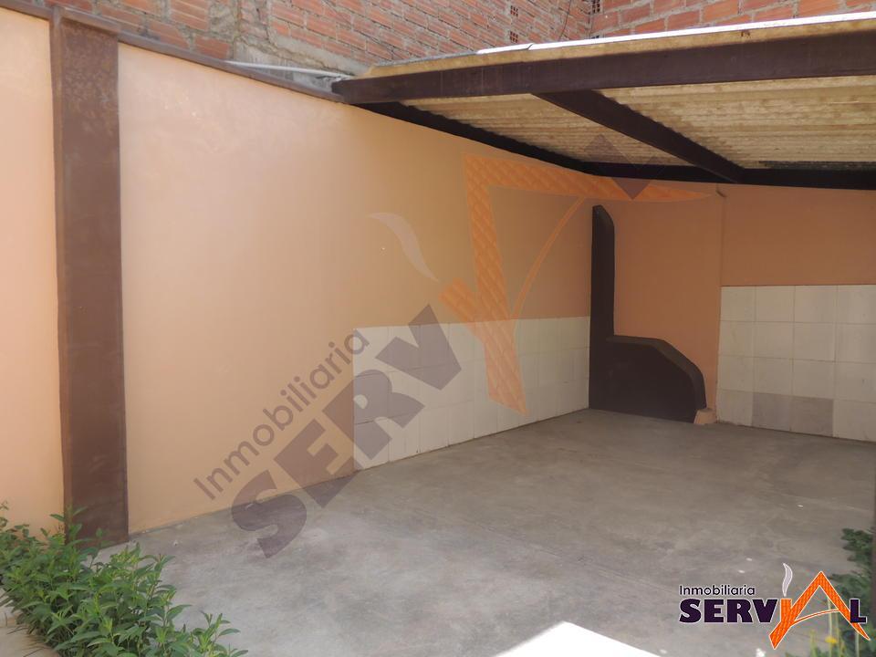 12-thumbnail-casa-en-venta-con-tienda-petrogas