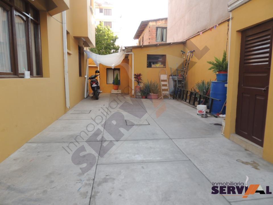 4-thumbnail-casa-en-venta-con-departamento-av-melchor-perez