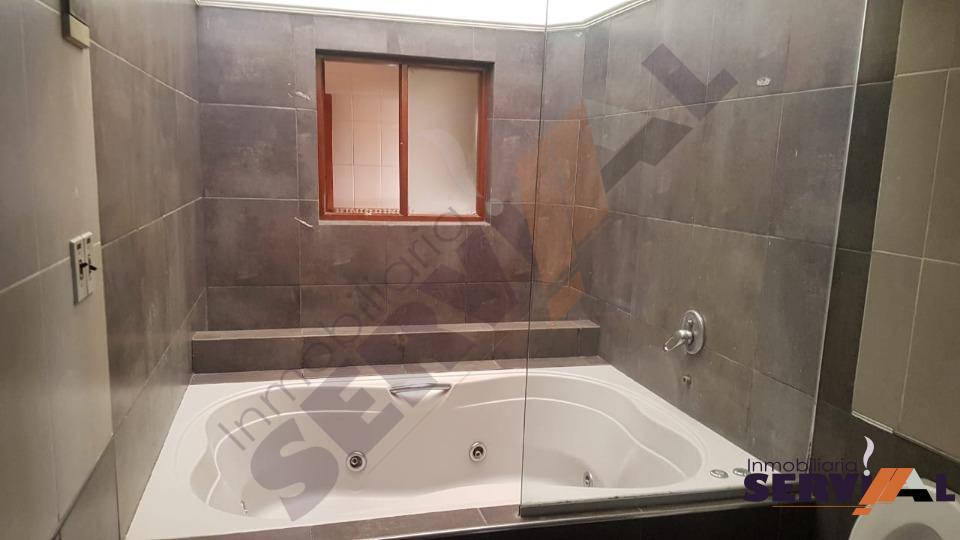 9-thumbnail-alquilo-casa-de-2-pisos-haenke-villavicencio