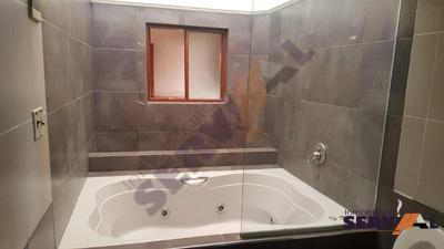 alquilo-casa-de-2-pisos-haenke-villavicencio