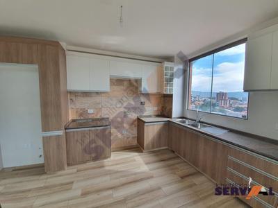 hermoso-penthouse-sobre-268m2inmediaciones-stadium-felix-capriles