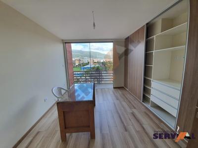 hermoso-penthouse-sobre-268m2inmediaciones-stadium-felix-capriles