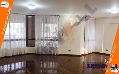 casa-semi-independiente-en-alquiler-av-santa-cruz