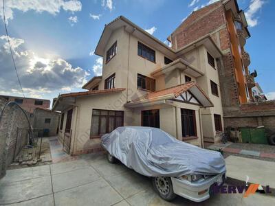 casa-en-venta-con-departamento-av-victor-ustariz