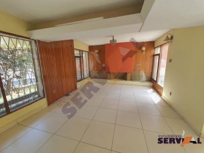 amplia-casa-en-alquiler-sobre-parque-de-la-familia